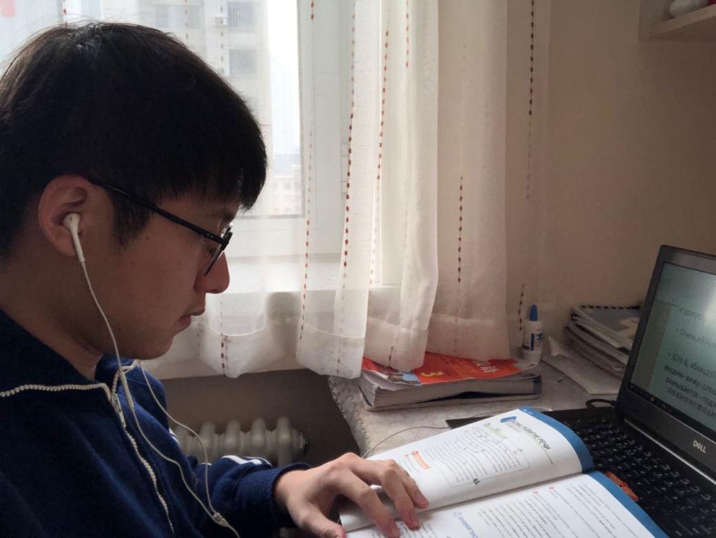 外國語學院俄語1801班學生郭文煜在線學習《基礎俄語》.jpg